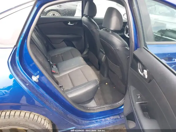 3KPF34AD9ME382035 2021 KIA FORTE - Image 8