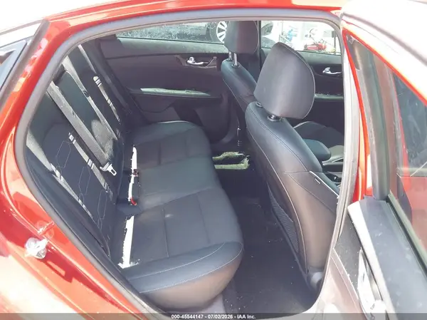 3KPF34AD9ME409976 2021 KIA FORTE - Image 8
