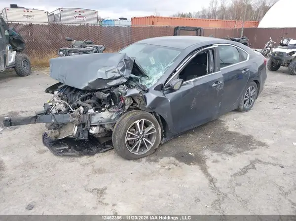 3KPF34AD9NE478233 2022 KIA FORTE - Image 2