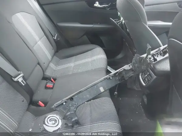 3KPF34AD9NE478233 2022 KIA FORTE - Image 8