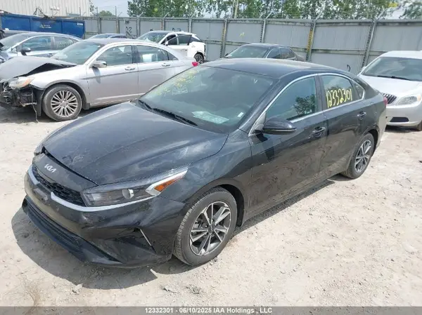 3KPF34AD9PE678760 2023 KIA FORTE - Image 2
