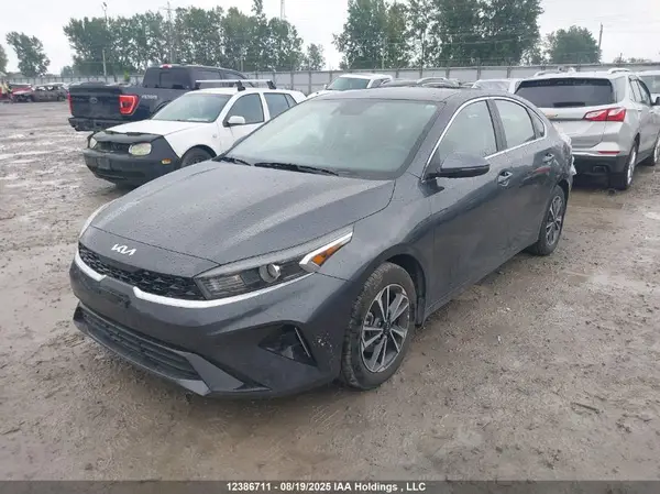 3KPF34AD9RE805414 2024 KIA FORTE - Image 2