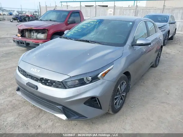 3KPF34AD9RE835061 2024 KIA FORTE - Image 2