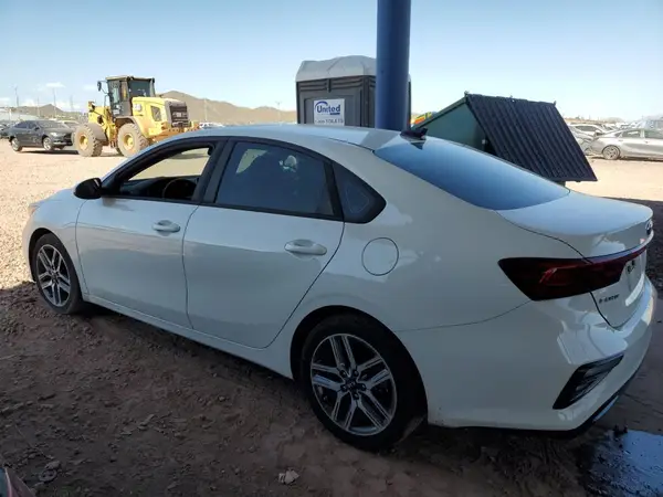 3KPF34ADXKE011527 2019 KIA FORTE - Image 2
