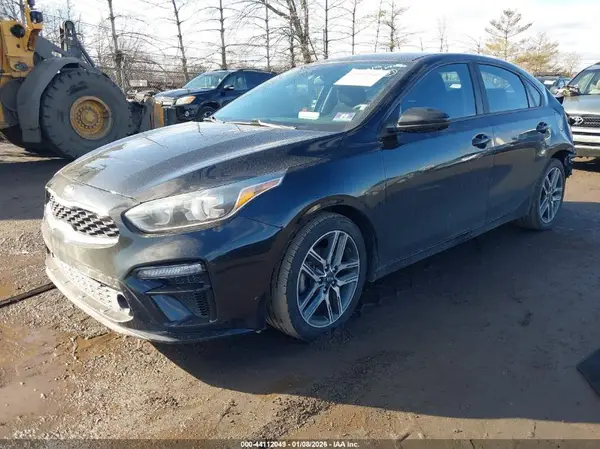 3KPF34ADXKE015853 2019 KIA FORTE - Image 2