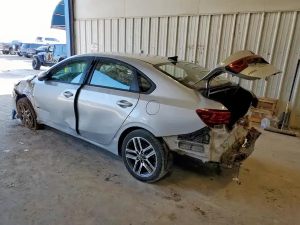 3KPF34ADXKE021748 2019 KIA FORTE - Image 2