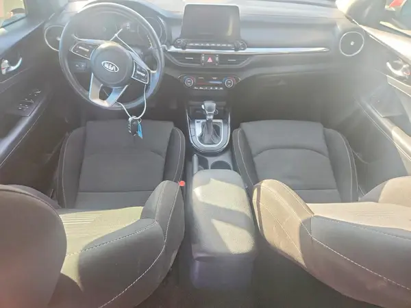 3KPF34ADXKE022057 2019 KIA FORTE - Image 8
