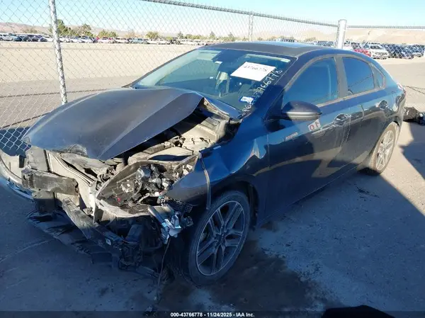 3KPF34ADXKE035858 2019 KIA FORTE - Image 2