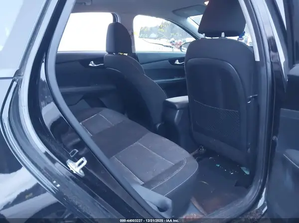 3KPF34ADXKE037495 2019 KIA FORTE - Image 8