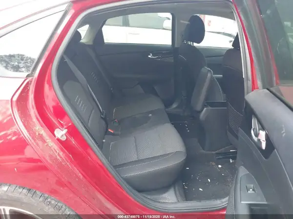 3KPF34ADXKE047198 2019 KIA FORTE - Image 8