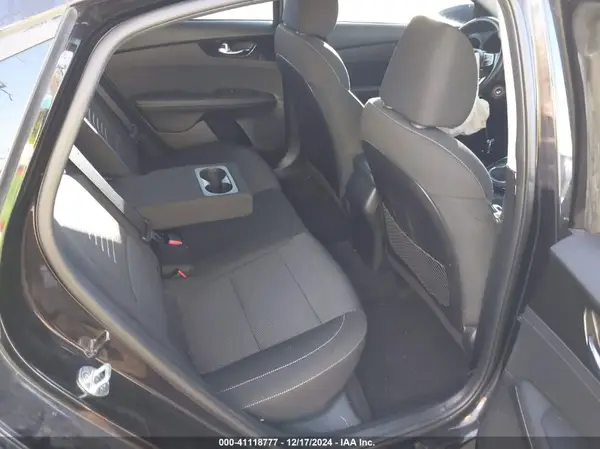 3KPF34ADXKE067614 2019 KIA FORTE - Image 8