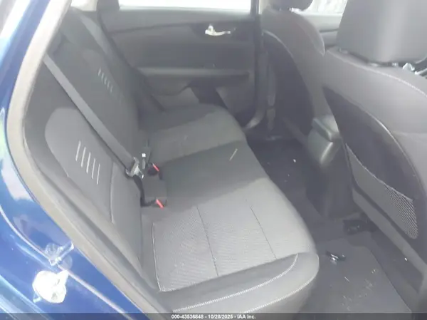 3KPF34ADXKE075244 2019 KIA FORTE - Image 8