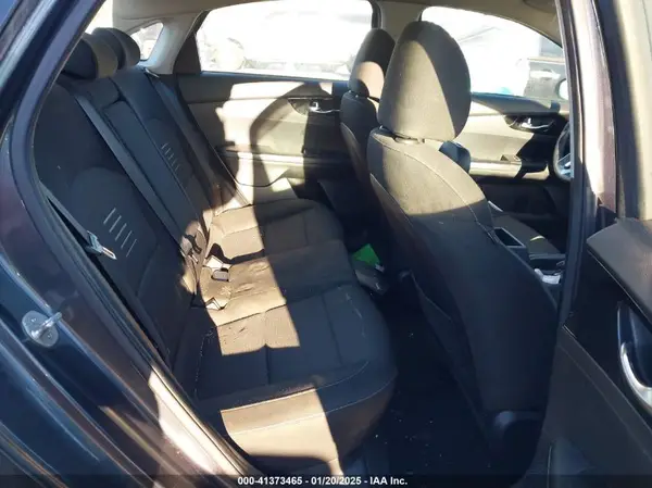 3KPF34ADXKE114253 2019 KIA FORTE - Image 8