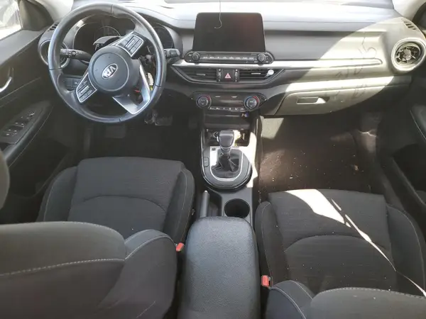 3KPF34ADXKE131215 2019 KIA FORTE - Image 8
