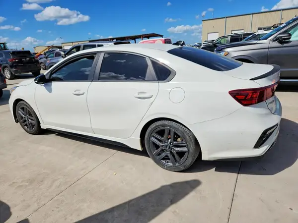 3KPF34ADXLE240470 2020 KIA FORTE - Image 2