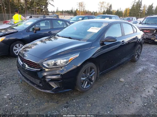 3KPF34ADXME270926 2021 KIA FORTE - Image 2