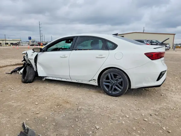 3KPF34ADXME340912 2021 KIA FORTE - Image 2