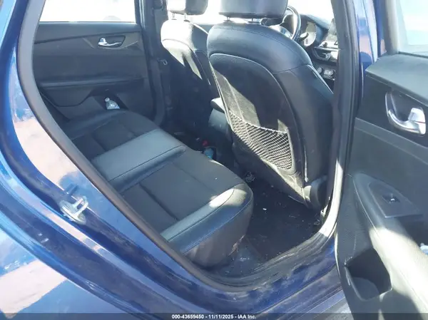 3KPF34ADXME375028 2021 KIA FORTE - Image 8