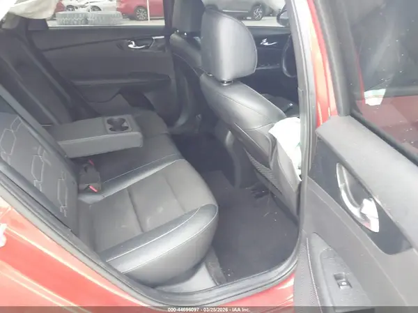 3KPF34ADXME377104 2021 KIA FORTE - Image 8