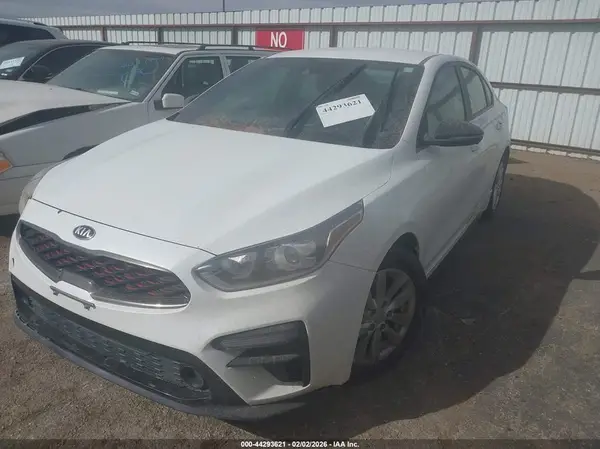 3KPF34ADXME380004 2021 KIA FORTE - Image 2