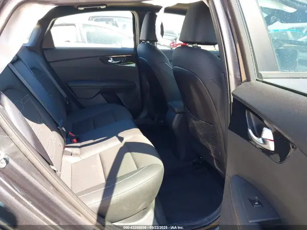 3KPF34ADXME386451 2021 KIA FORTE - Image 8