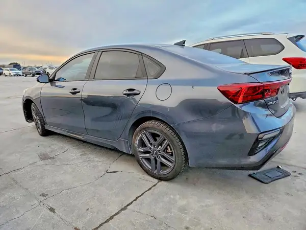 3KPF34ADXME402485 2021 KIA FORTE - Image 2