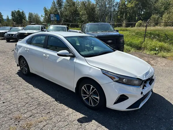 3KPF34ADXPE556442 2023 KIA FORTE - Image 2