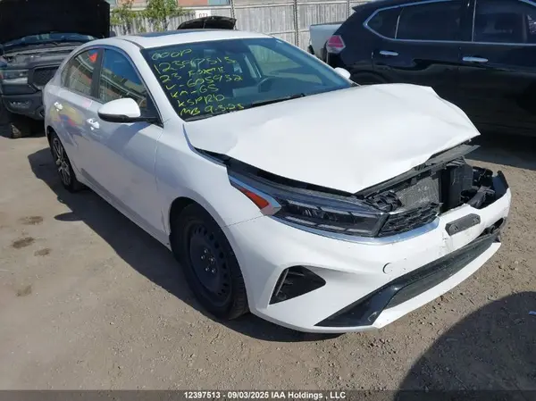 3KPF34ADXPE605932 2023 KIA FORTE - Image 1