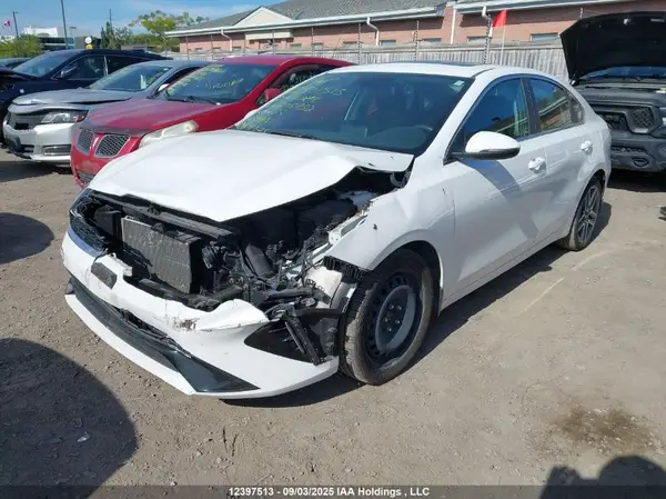 3KPF34ADXPE605932 2023 KIA FORTE - Image 2