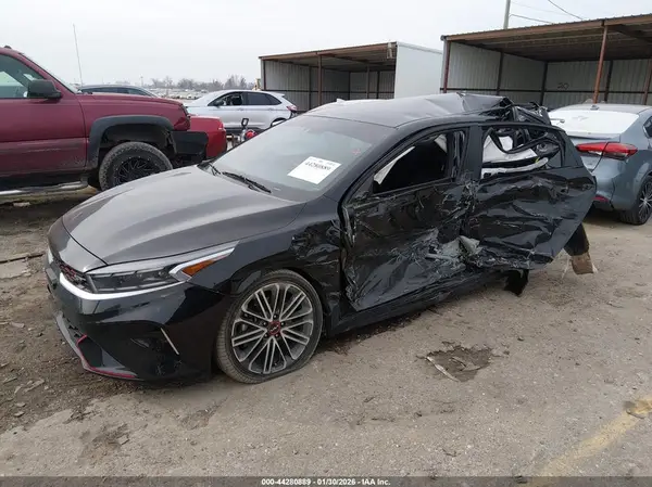 3KPF44AC0NE447957 2022 KIA FORTE - Image 2