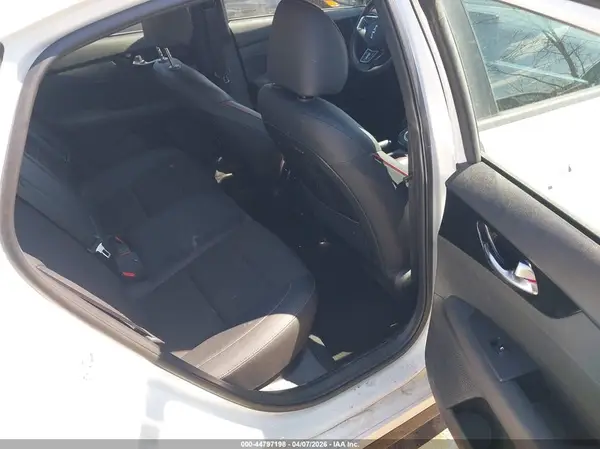 3KPF44AC0NE477220 2022 KIA FORTE - Image 8