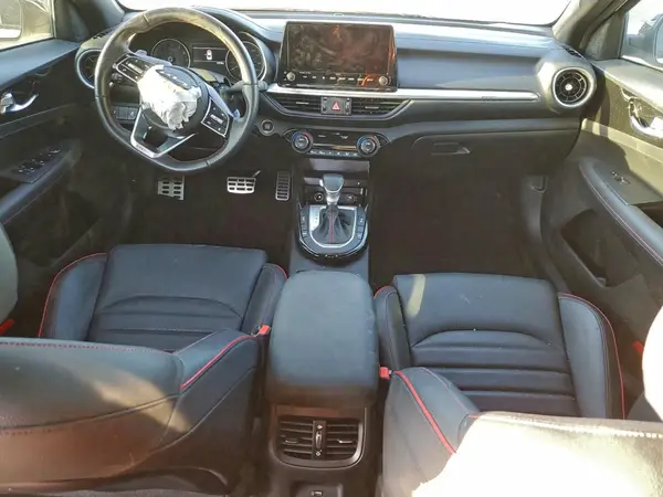 3KPF44AC0PE584013 2023 KIA FORTE - Image 8