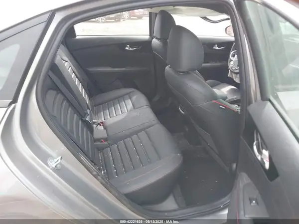 3KPF44AC0PE603417 2023 KIA FORTE - Image 8