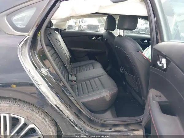 3KPF44AC0PE645103 2023 KIA FORTE - Image 8
