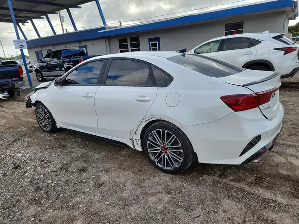 3KPF44AC0RE698628 2024 KIA FORTE - Image 2