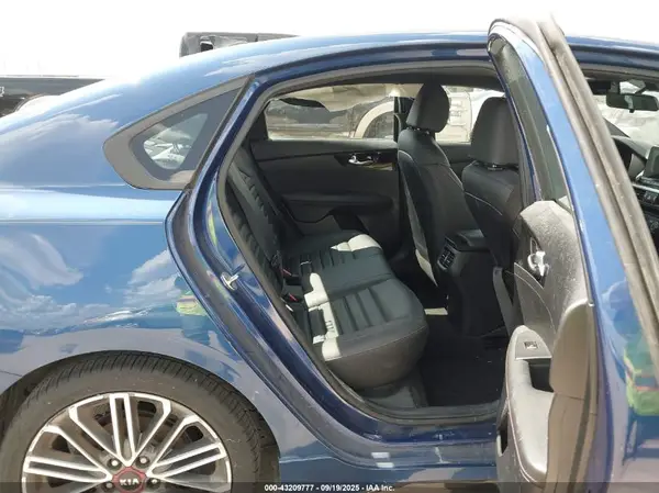 3KPF44AC1LE150953 2020 KIA FORTE - Image 8