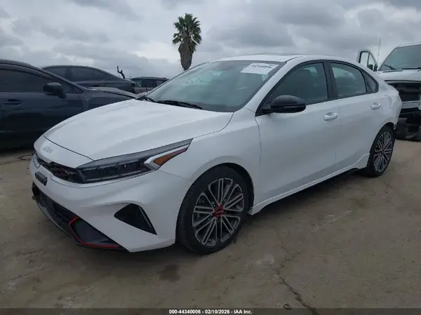 3KPF44AC1NE462094 2022 KIA FORTE - Image 2