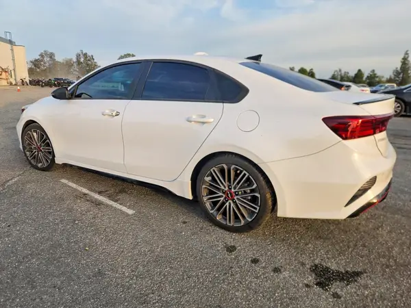 3KPF44AC1NE482846 2022 KIA FORTE - Image 2