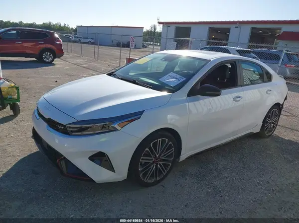 3KPF44AC1RE793019 2024 KIA FORTE - Image 2