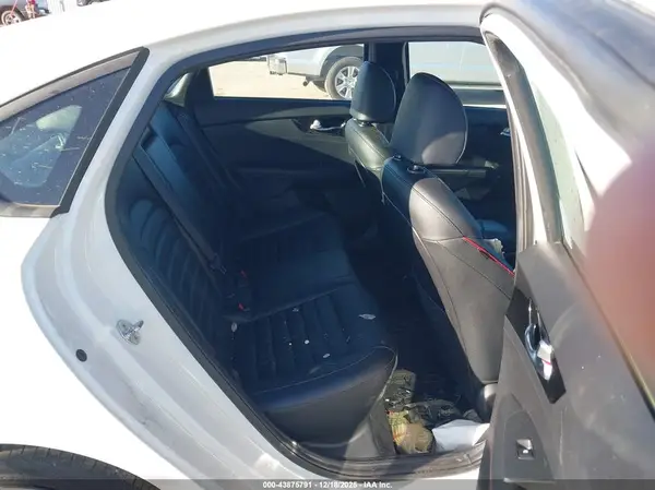 3KPF44AC2ME313952 2021 KIA FORTE - Image 8