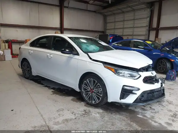 3KPF44AC2ME418099 2021 KIA FORTE - Image 1