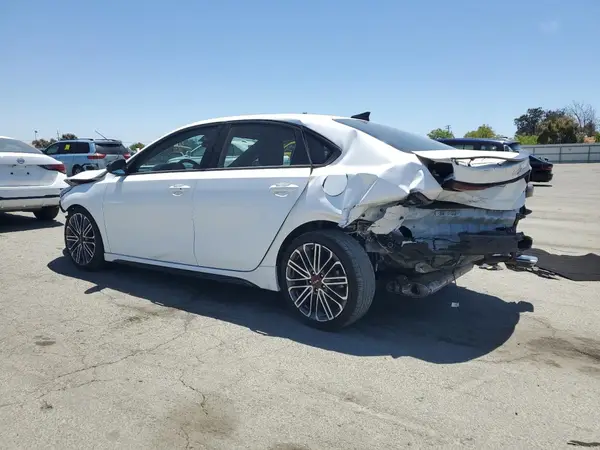 3KPF44AC2NE436023 2022 KIA FORTE - Image 2
