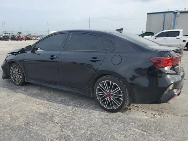 3KPF44AC2NE438323 2022 KIA FORTE - Image 2