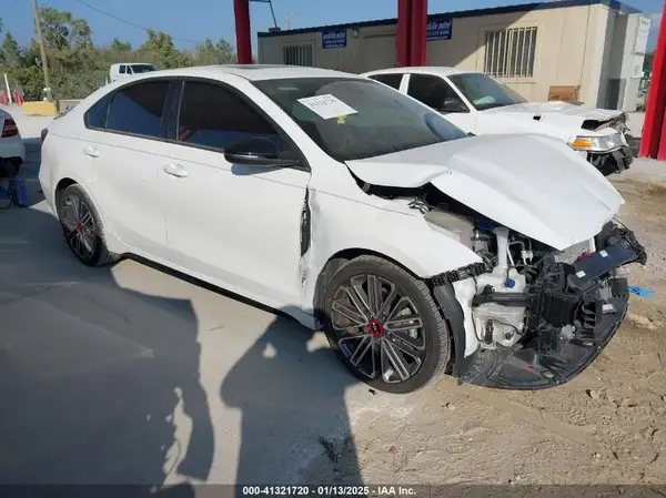 3KPF44AC2NE442078 2022 KIA FORTE - Image 1