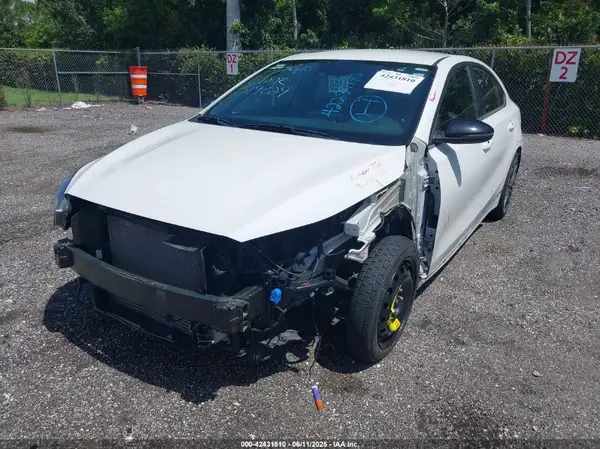 3KPF44AC2NE462637 2022 KIA FORTE - Image 2