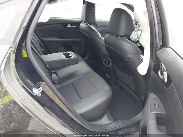 3KPF44AC2NE466493 2022 KIA FORTE - Image 8