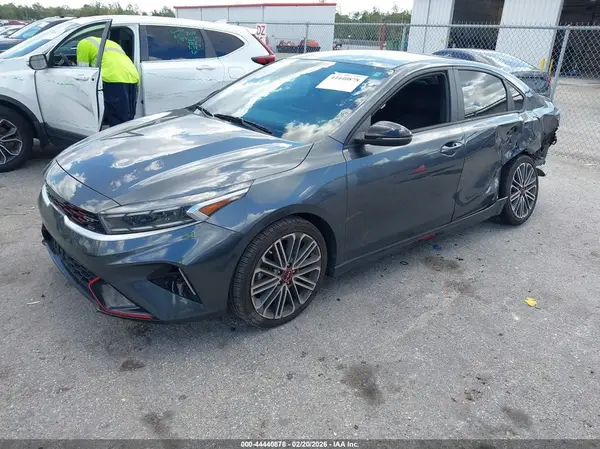 3KPF44AC2NE476571 2022 KIA FORTE - Image 2