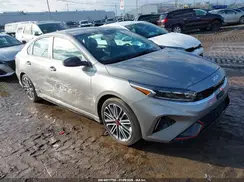 3KPF44AC2NE476831 2022 KIA FORTE