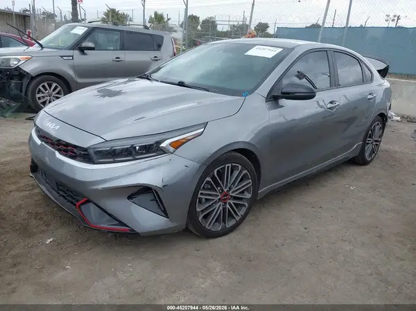 3KPF44AC2NE477882 2022 KIA FORTE - Image 2