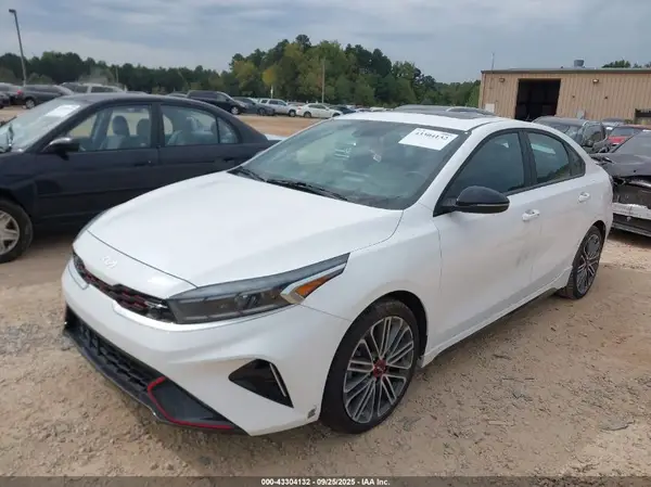 3KPF44AC2NE482841 2022 KIA FORTE - Image 2